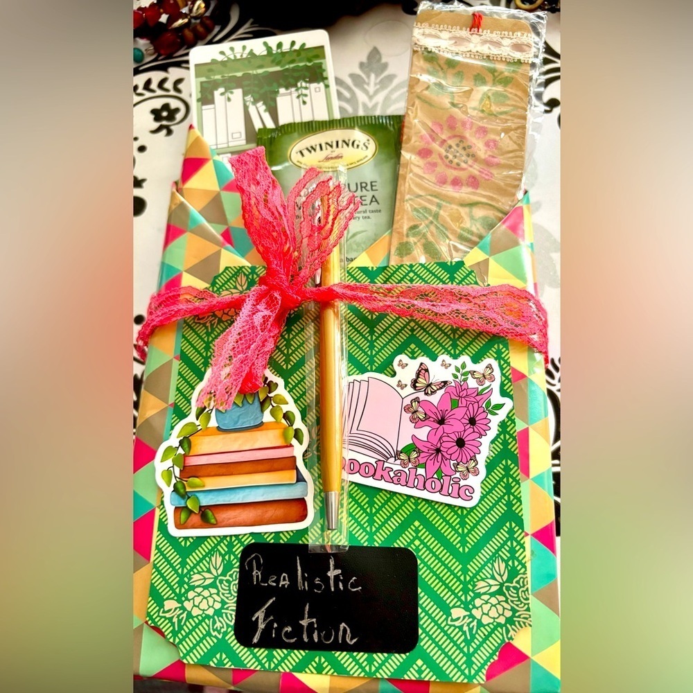 Gift Birthday valentine mother day blind fiction book